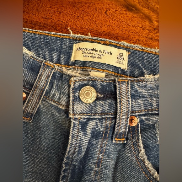 Women’s Abercrombie & fitch denim jeans size 000 - Picture 2 of 5